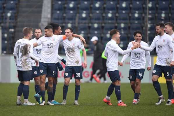 Nulldrei siegt souverän im Heimspiel gegen Chemie Leipzig