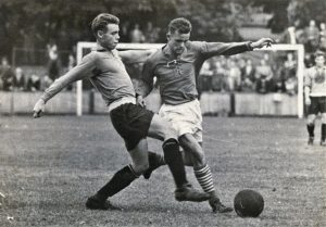 Klaus Benkert (links) im Punktspiel Rotation Babelsberg vs. Che Halle 1959